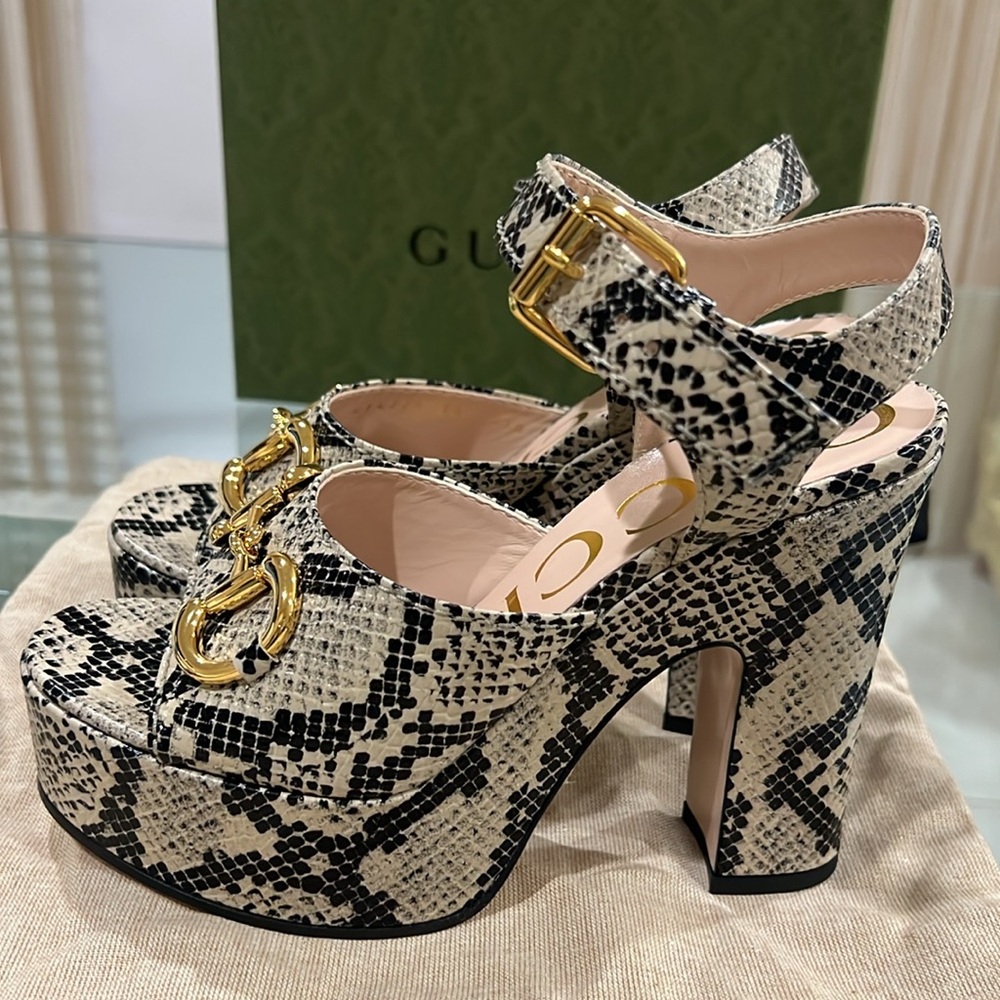 🔥🔥🔥Authentic Gucci Python Calf Print Sandals - Picture 7 of 11